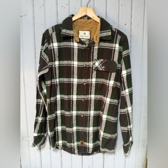 Legendary Whitetails Other - Legendary Whitetails Green Flannel Shirt size Small Men